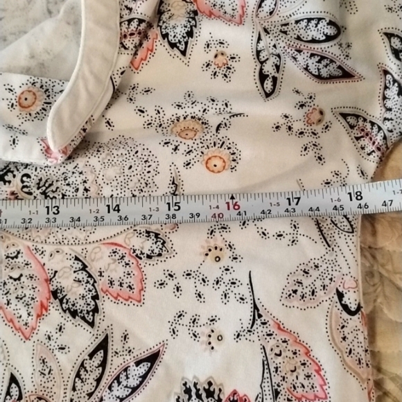 Lands' End Shirt Womens XS White Floral Short Sleeve Loose Fit Light - Picture 6 of 8